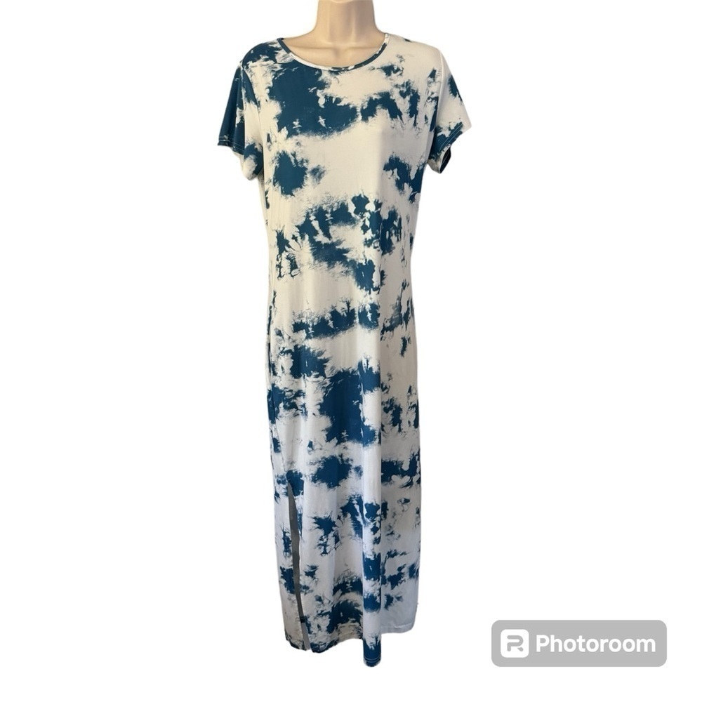 Blue & white tie dyed short sleeved maxi dress with side slits, pockets, S.